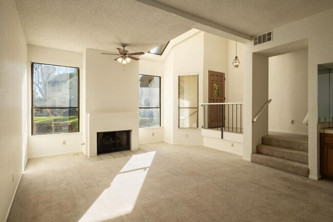 Building Photo - 2890 E Huntington Blvd