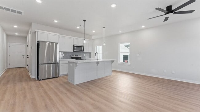 Building Photo - 1711 Cuppett Cir