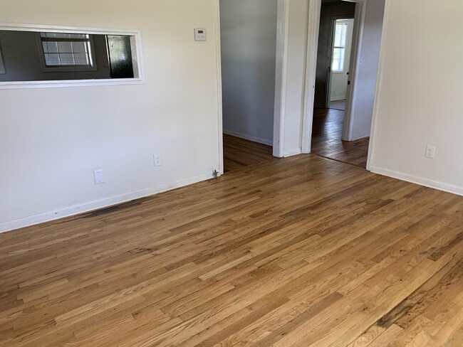 Foto del edificio - North Hall Home For Rent