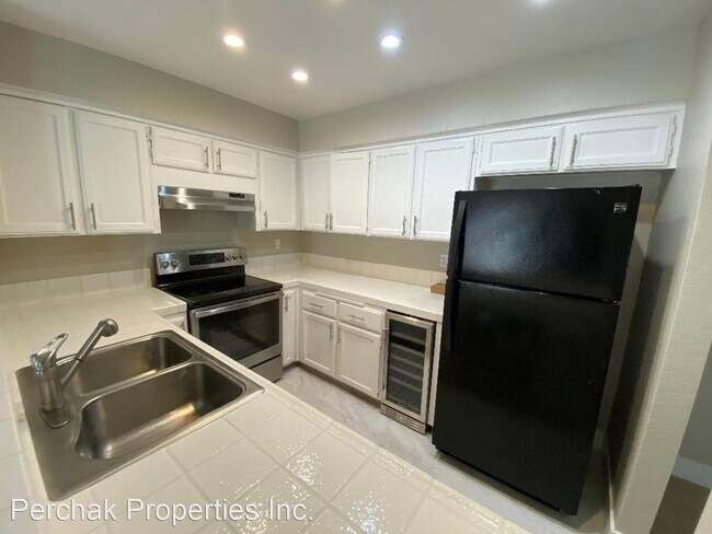 Building Photo - 208 Norris Canyon Place