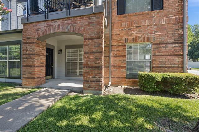 Foto principal - 2524 Preston Rd