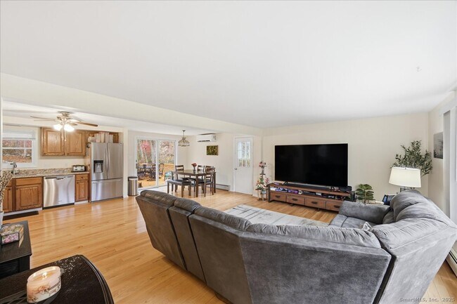 Foto del edificio - 198 Dartmouth Dr