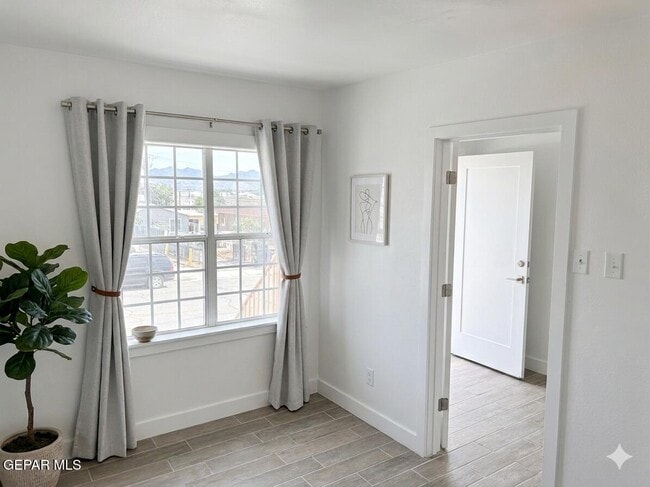 Foto del edificio - 3527 E Missouri Ave