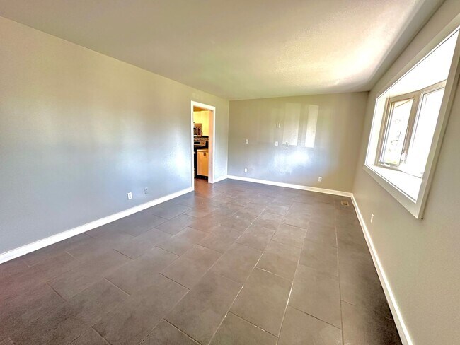 Photo - 440 W Market St House