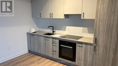 Building Photo - 1 Quarrington Lane