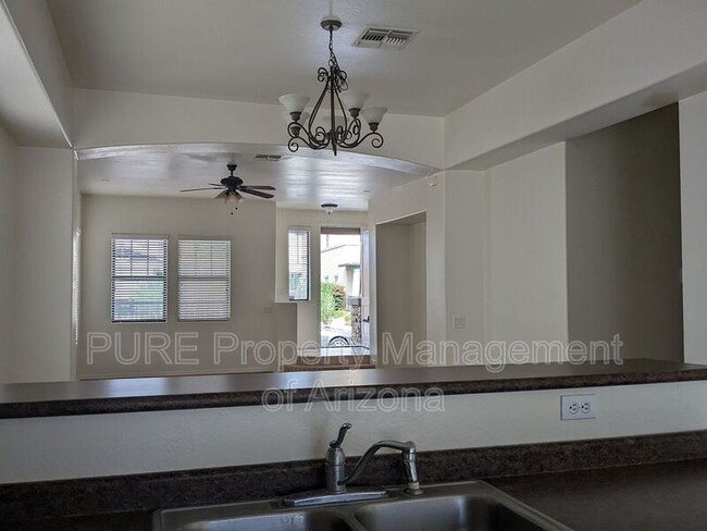 Foto del edificio - 1457 W Flamingo Dr