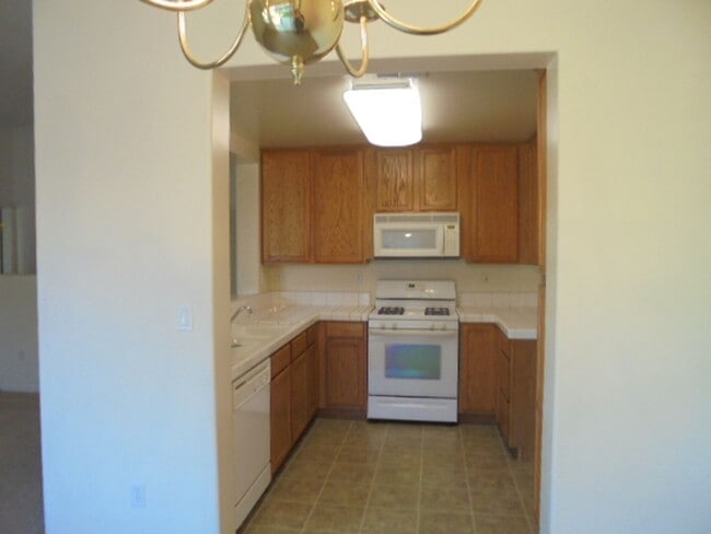 Building Photo - GRAND ISLAND PLACE---SEVEN OAKS !