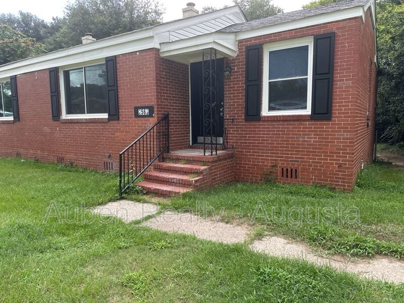Foto principal - 2563 Lyman St