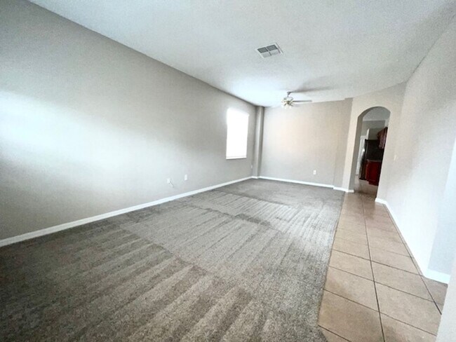 Foto del edificio - 9240 Black Hawk Ct