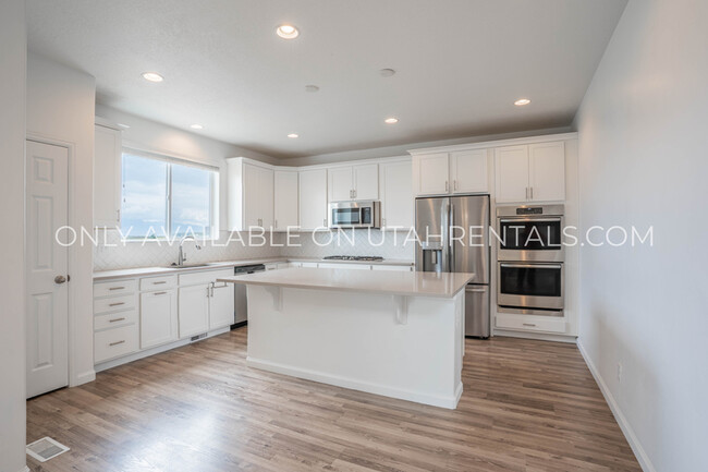 Building Photo - 15051 S Ronaldo Ln