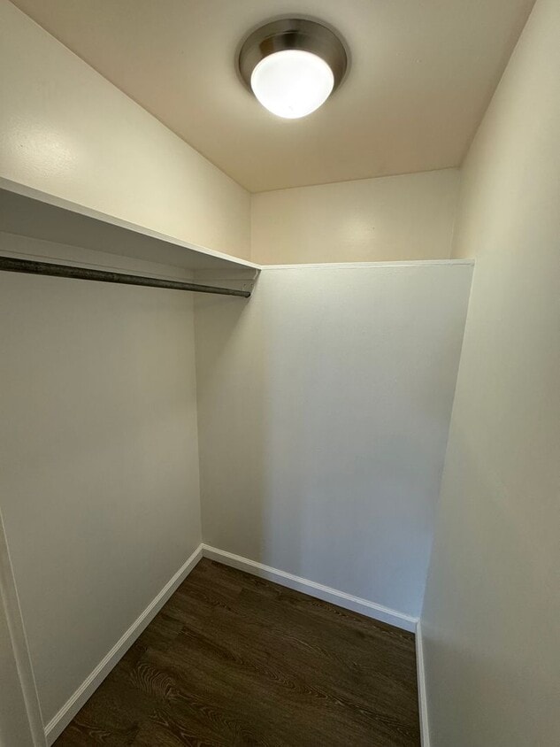 Building Photo - Private Manoa One Bedroom Unit with a beautiful valley view (420 sq ft)