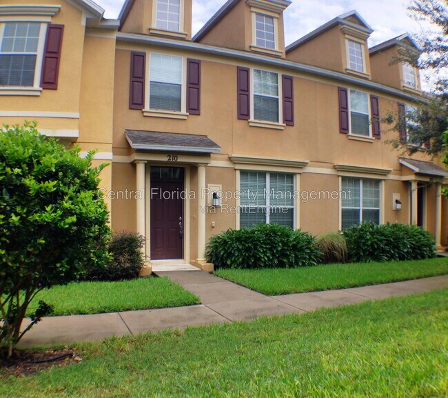 Building Photo - 210 Silverglen Ln