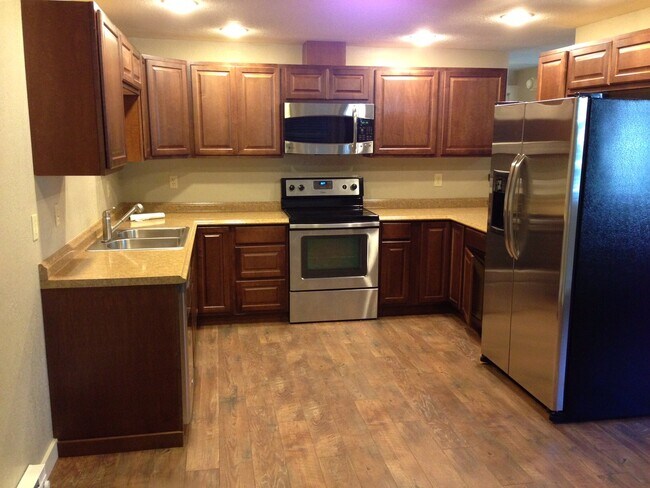 Building Photo - 2 BR, 1BA, 1 car attached garage; SE Boise;