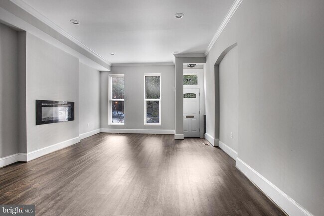 Foto del edificio - 27 N Collington Ave