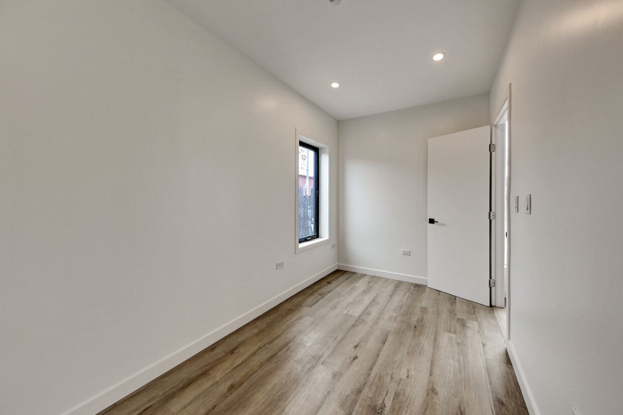 Building Photo - ONE MONTH FOR FREE! BRAND NEW CONSTRUCTION 2b/2b