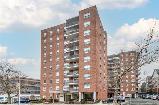 Foto del edificio - 444 Bedford St