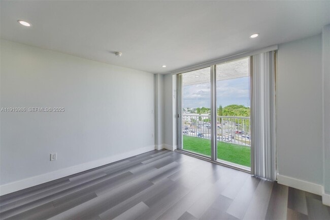 Foto del edificio - 1800 NW 24th Ave