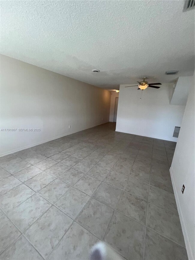 Building Photo - 5357 SW 125th Ave