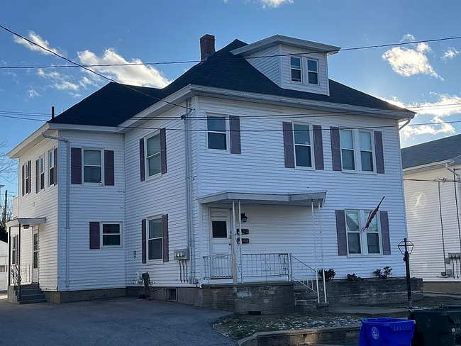 Building Photo - 755-757 Silver St