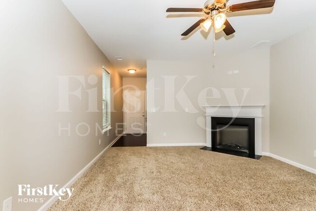 Building Photo - 284 Lossie Ln