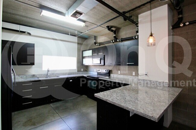 Foto del edificio - 675 S Roosevelt St