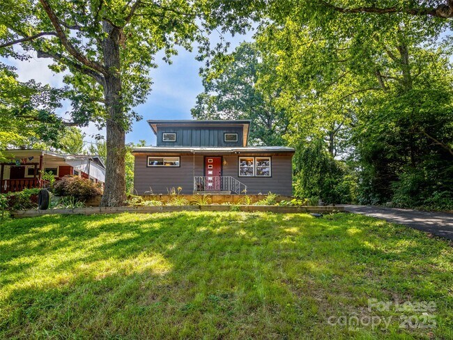 Building Photo - 44 Broadview Ave