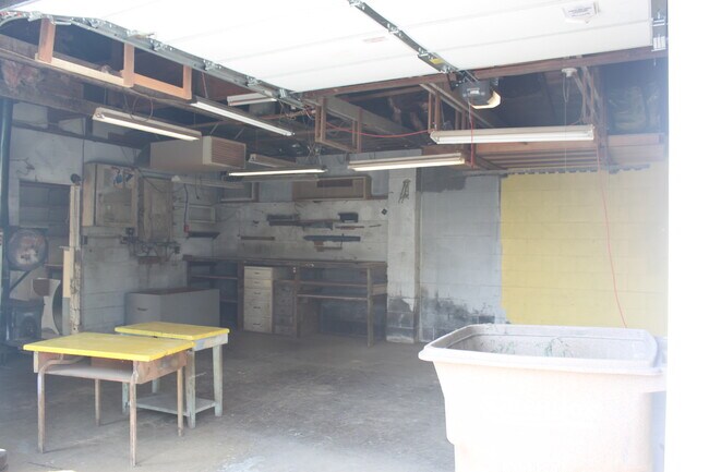 Foto del edificio - 1019 Santa Fe St