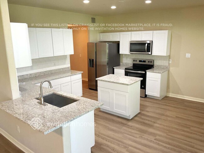Foto del edificio - 515 Hidden Meadow Ct