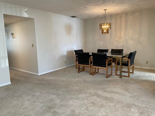 Building Photo - 13990 Nesting Way