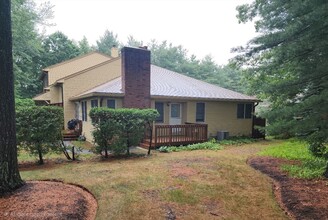 Building Photo - 24 E Bluff Rd