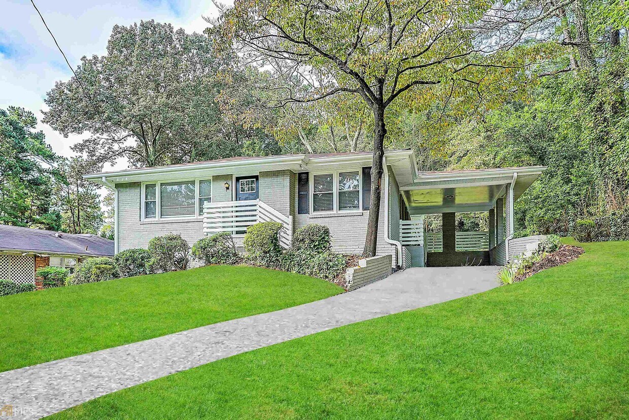 Primary Photo - 1931 Sandringham Dr SW