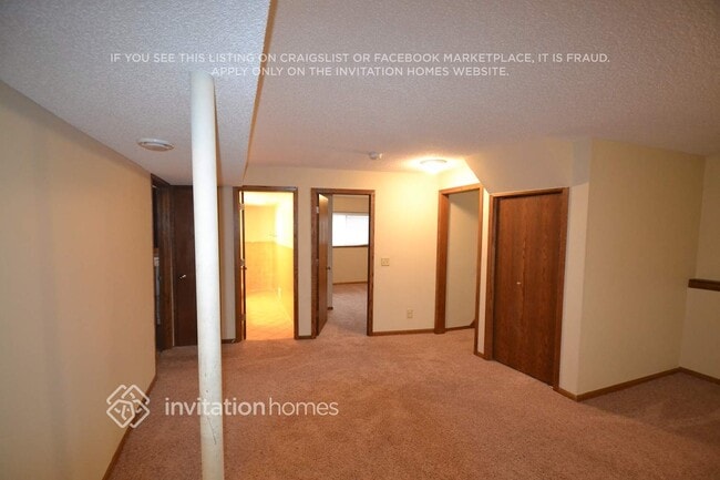 Foto del edificio - 11932 Pennsylvania Ave N