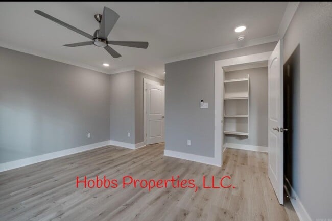 Building Photo - 209 N Griffin St