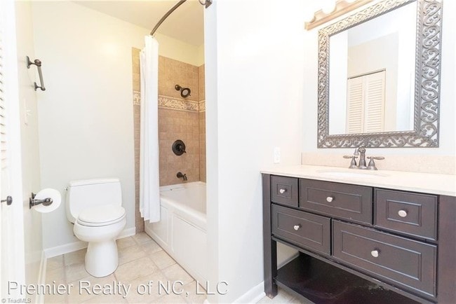 Building Photo - 3 br, 3 bath House - 176 Golfview Drive