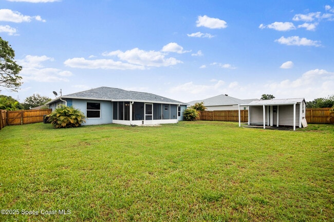 Foto del edificio - 314 Comet Ave SE