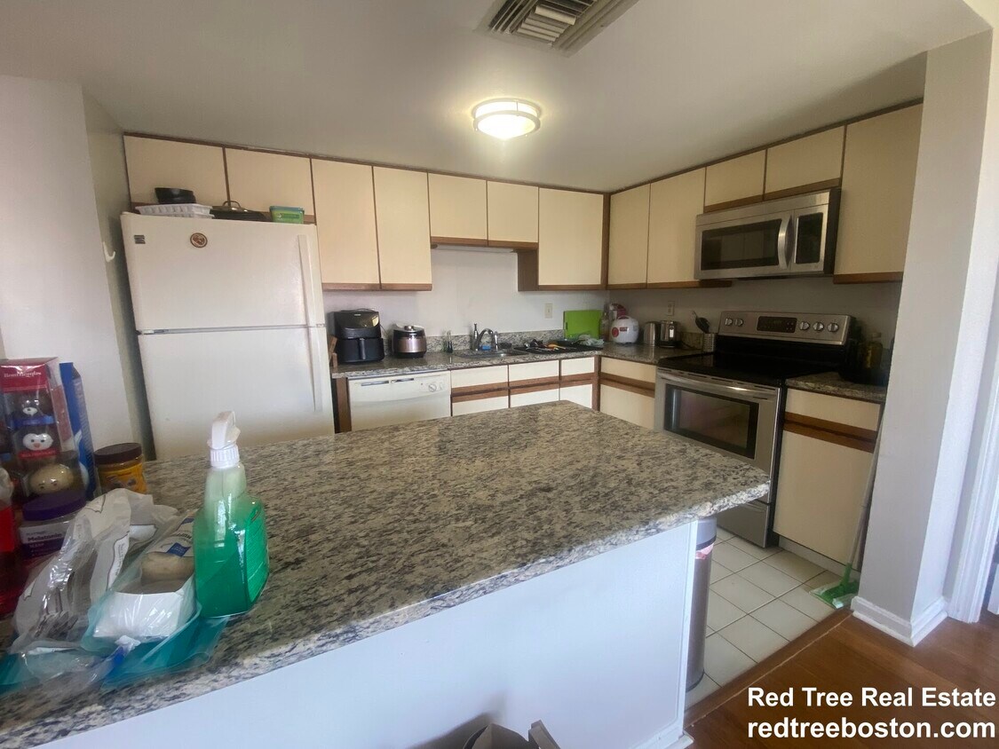 Foto principal - 85 Brainerd Rd