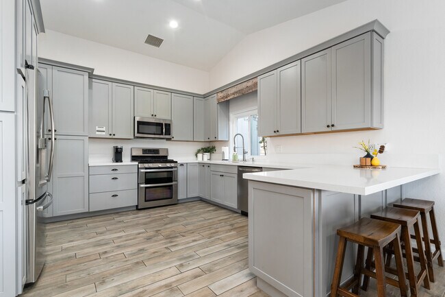 Cocina - 79590 Port Royal Ave
