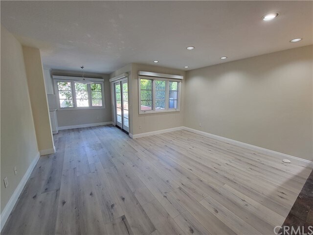 Building Photo - 14 Wickland