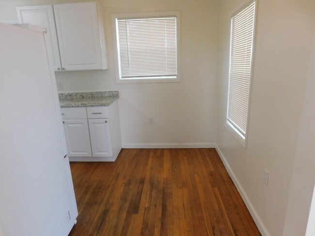 Building Photo - Country Living in Fruita