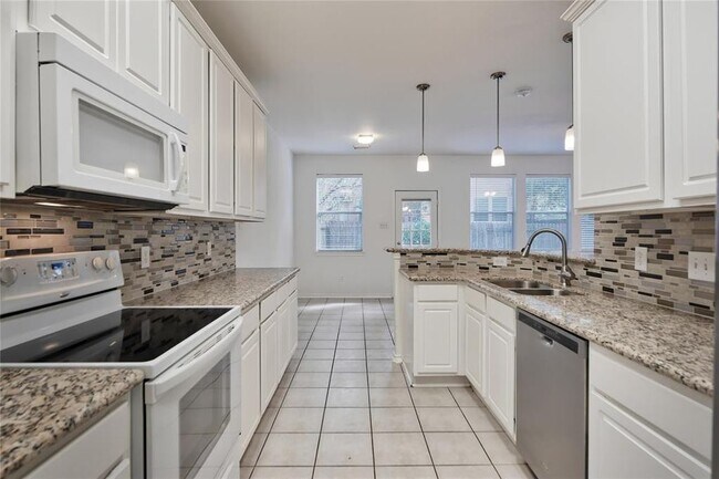 Foto del edificio - 74 Blue Creek Ct
