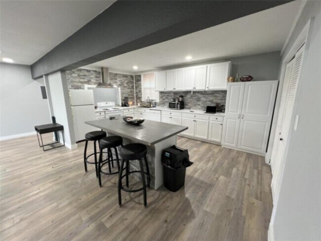 Foto del edificio - 128 Skyview Terrace