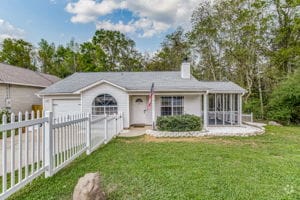 Building Photo - 3420 Riverside Dr