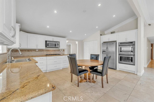 Foto del edificio - 6201 Corbin Ave