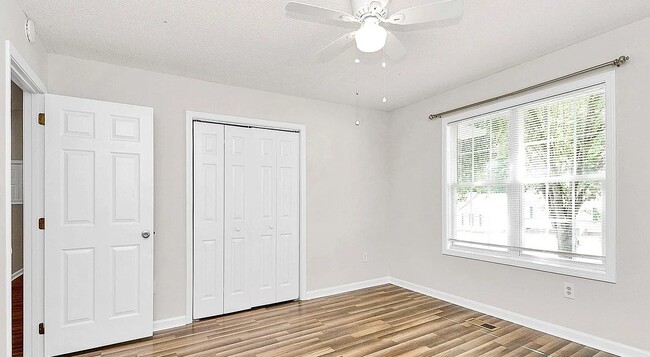 Photo - 5114 Daffodil Ln House