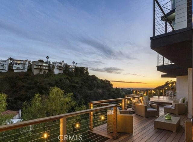 Building Photo - 6422 Weidlake Dr