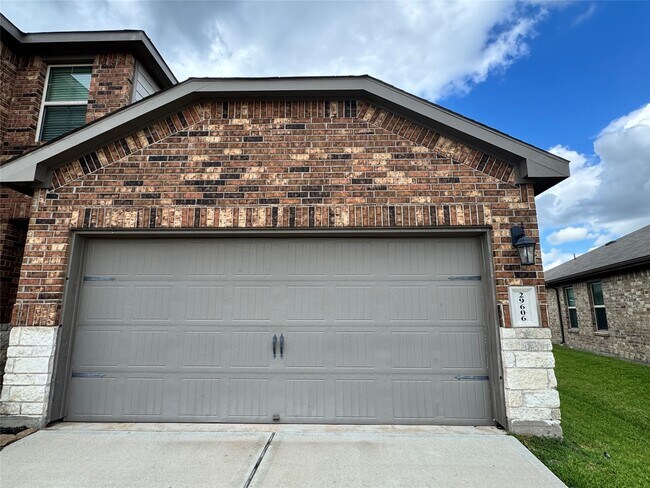 Building Photo - 29606 Stanley Canyon Ln