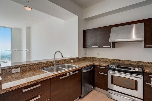 Foto del edificio - 2525 SW 3rd Ave