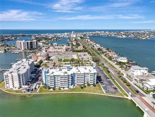 Building Photo - 500 Treasure Island Causeway