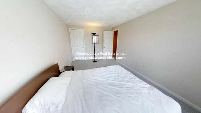 Building Photo - 108 4th St