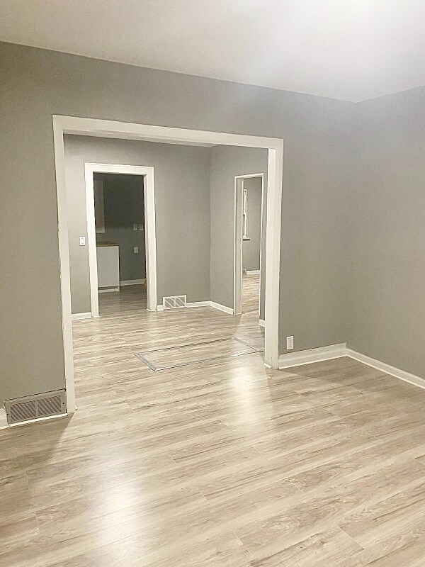 Foto del edificio - 1590 Eberly Rd